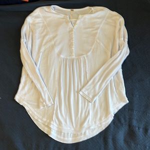 Free People white long sleeve sweater/long sleeve peasant top.